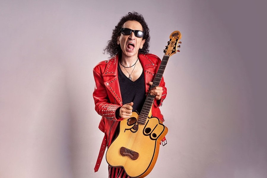 Álex Lora: El ‘pique’ del rockero que pone a ‘chelchar’ la música urbana Álex Lora: El pique del rockero que pone a chelchar la música urbana