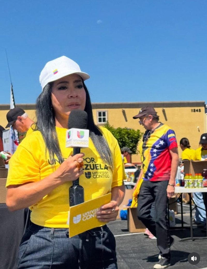 ¡’Klk’ con Carolina Sandoval! Crisis en Vivo por Carga Emocional Tras Tragedia Carolina Sandoval sufre crisis en vivo por Carga Emocional Tras Tragedia