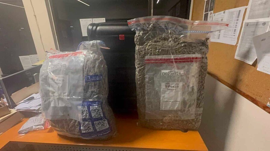¡Tremenda ‘vaina’! Dejan maleta con marihuana abandonada en AILA Maleta con marihuana abandonada en AILA