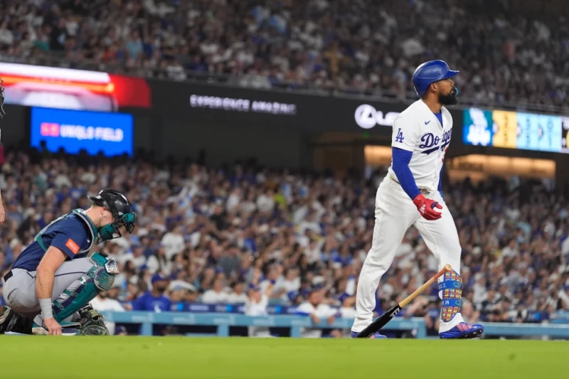 Los Dodgers meten un ‘palo’ a los Marineros: Rushing y Hernández ‘Prendieron la Fiesta’ Los Dodgers meten un palo a los Marineros Rushing y Hernández Prendieron la Fiesta