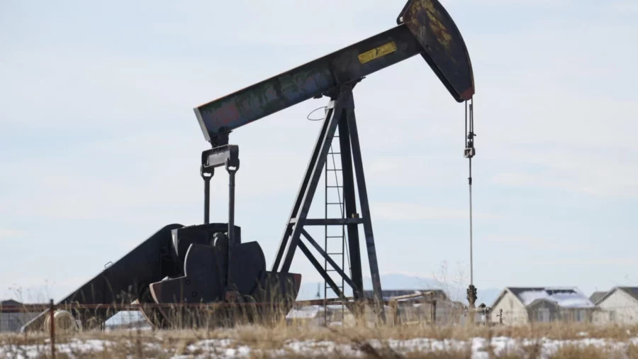 ¡El Petróleo de Texas ‘Arrebata’! La Vaina entre EE.UU. e Irán Calienta los Bolsillos Petróleo de Texas Sube por Tensión entre EE.UU. e Irán