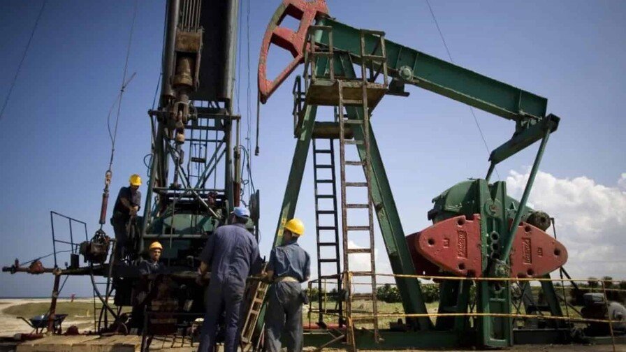 ¡El Petróleo se Pone ‘Jevi’! WTI Dispara a $90 tras Ataques en el Mar Rojo El Petróleo se Pone Dificil. WTI Dispara a $90 tras Ataques en el Mar Rojo
