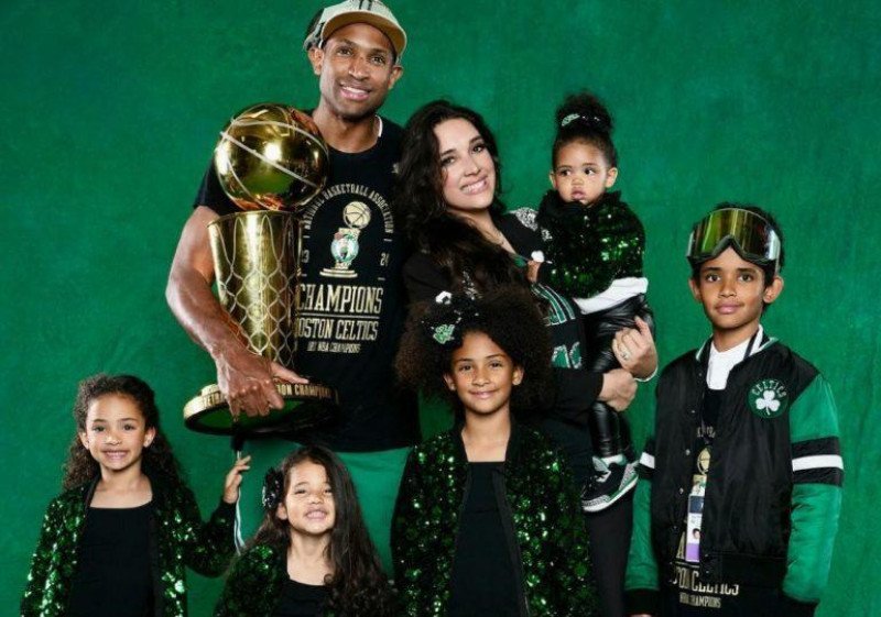 Famosas dominicanas con familias numerosas