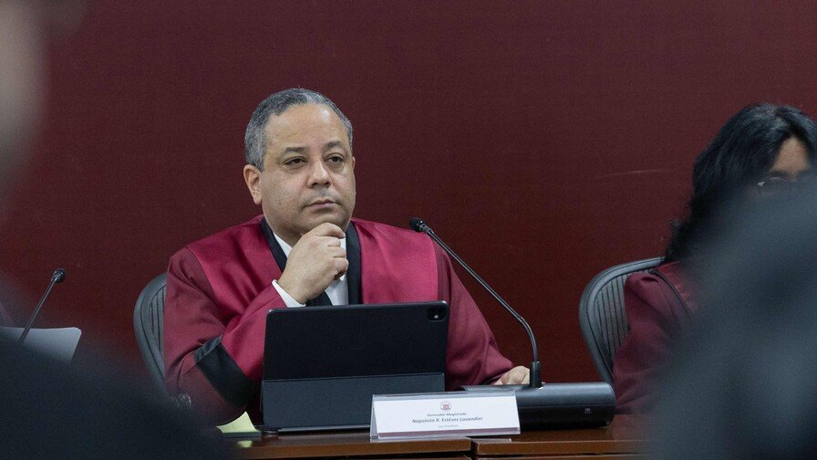 El Tribunal Constitucional le echa un ‘frío’ al salario exento del ISR El Tribunal Constitucional le echa un frio al salario exento del ISR