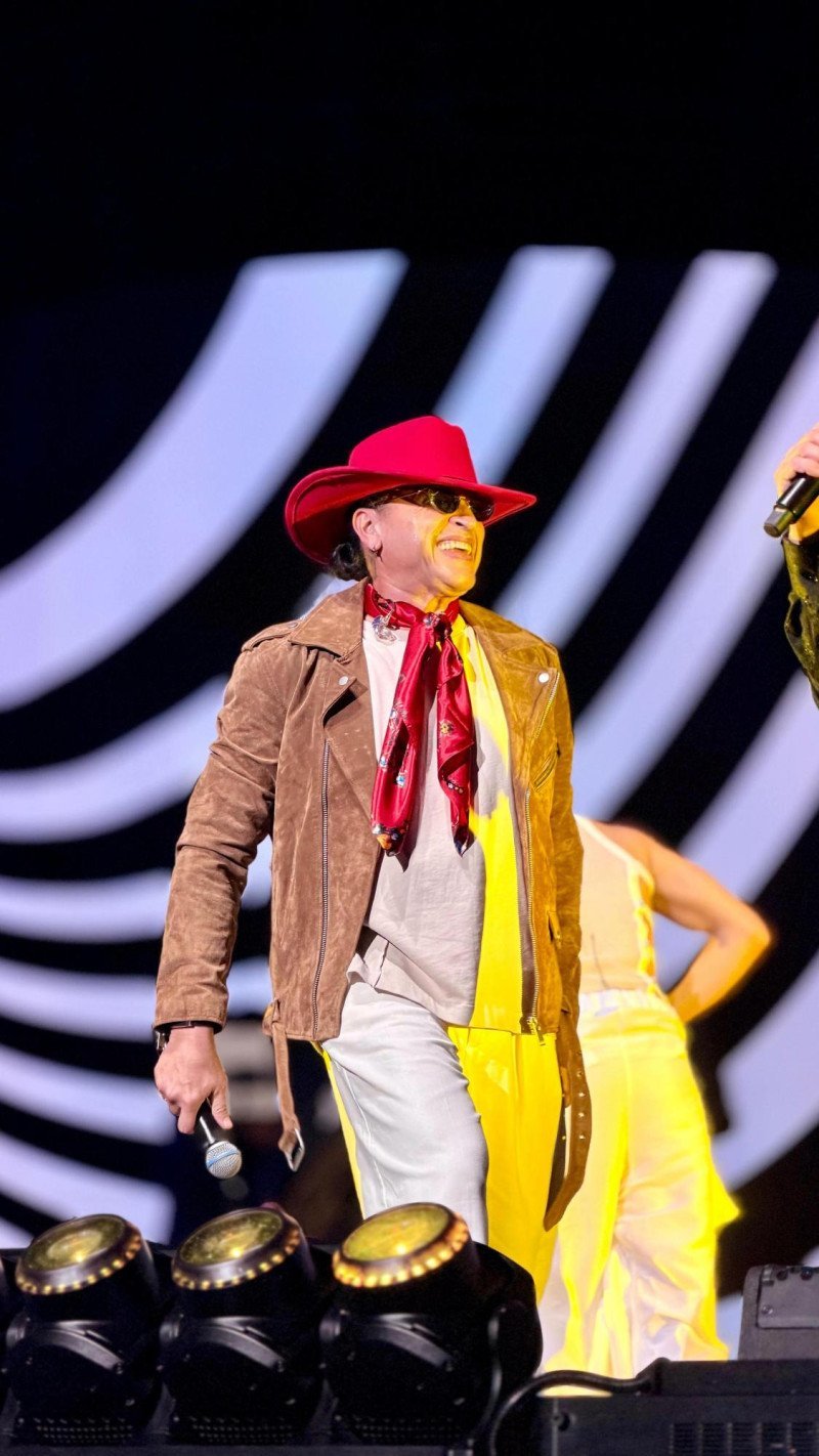 Elvis Crespo podría retirarse por las ganancias de Suavemente