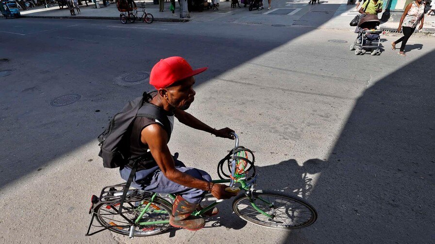 Apagones en Cuba: ¡Qué ‘Vaina’! La Isla se Apaga por Falta de Combustible Apagones en Cuba La Isla se Apaga por Falta de Combustible