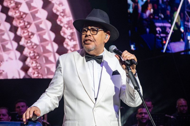 ‘El Mayimbe Vuelve y Arranca’: Fernando Villalona ‘está en la calle’ de nuevo tras complicaciones de salud Fernando Villalona Vuelve y Arranca de nuevo tras complicaciones de salud