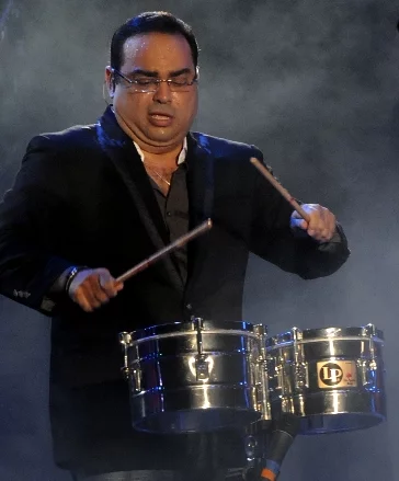 Gilberto Santa Rosa: ¡Qué ‘Jevi’ homenaje al maestro José Madera! Gilberto Santa Rosa Homenajea al Maestro José Madera con Nuevo Disco