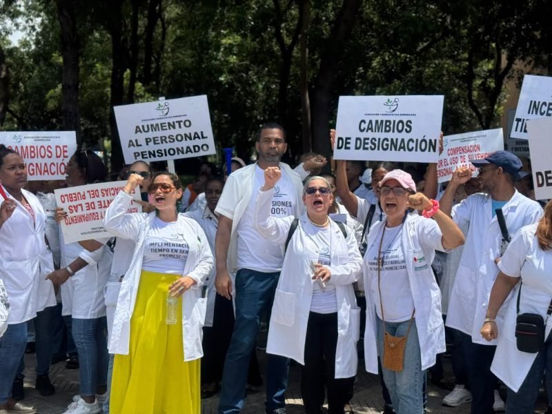 ¡Se armó el ‘Coro’! Gremios de Salud Marchan por Mejoras Salariales al Palacio Gremios de Salud Marchan por Mejoras Salariales al Palacio Nacional