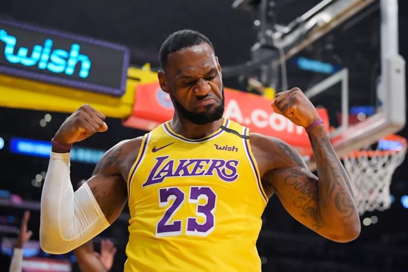 ¡LeBron James en Filadelfia: El ‘coro’ de la NBA se pone ‘jevi’! LeBron James en Filadelfia: La NBA se pone emocionante