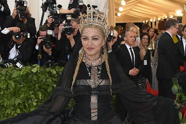 Madonna mete un ‘jonrón’ con ‘Confessions II’: ¡Un #1 que es una ‘vaina’! Madonna mete un jonrón con Confessions II: Un #1 que es una vaina