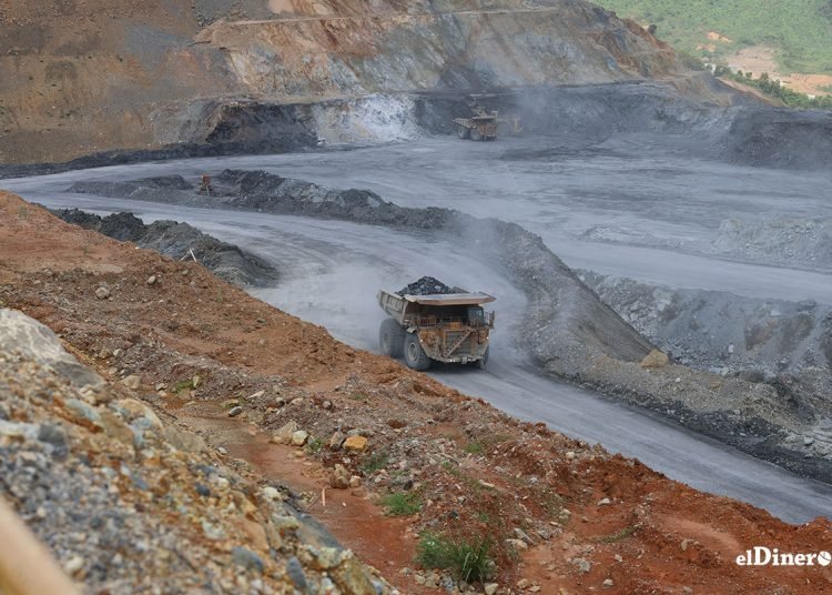 ¡Qué ‘jevi’! Minería y Electricidad Lideran los Salarios Más Altos del Patio Minería y Electricidad Lideran los Salarios Más Altos en República Dominicana