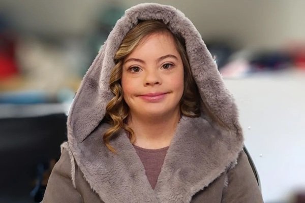 ¡Qué vaina!, Fallece Cristina Sanz, una estrella que nos enseñó lo ‘bacano’ de ser tú Fallece Cristina Sanz, estrella de Born This Way