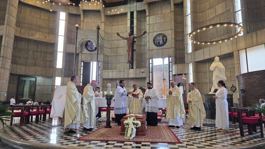 La Vega Se Viste de Gala para Despedir a Monseñor Camilo
