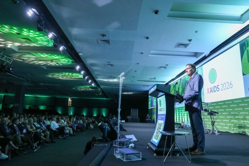 VIH en las Américas: La OPS dice que hay con qué, pero las brechas