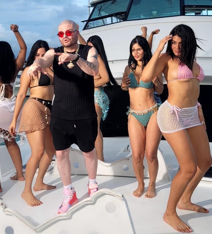 Papi Sánchez estrena ‘Cero Estrés’: ¡Una ‘vaina’ pa’ olvidarse del ‘tigueraje’! Papi Sánchez estrena Cero Estrés: Una cancion para olvidarse del tigueraje