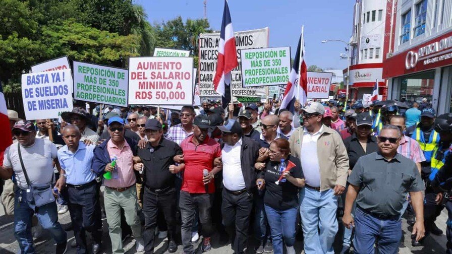 ¡La Vaina Agrícola está ‘Apretá’! Profesionales se ‘Tiran a la Calle’ de Nuevo por sus Derechos Profesionales Agropecuarios Marchan de Nuevo por Reivindicaciones