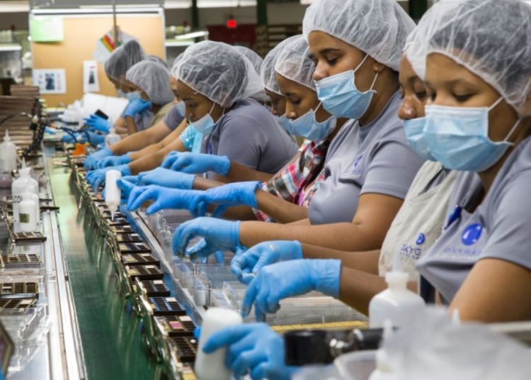 ¡Klk con el PIB! Zonas Francas dominicanas, una ‘vaina’ de peso en la región Zonas Francas dominicanas: Un motor clave para el PIB regional