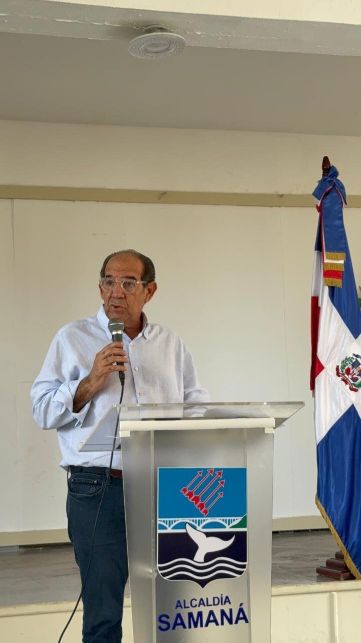 Samaná: Taller impulsa protección de ballenas jorobadas