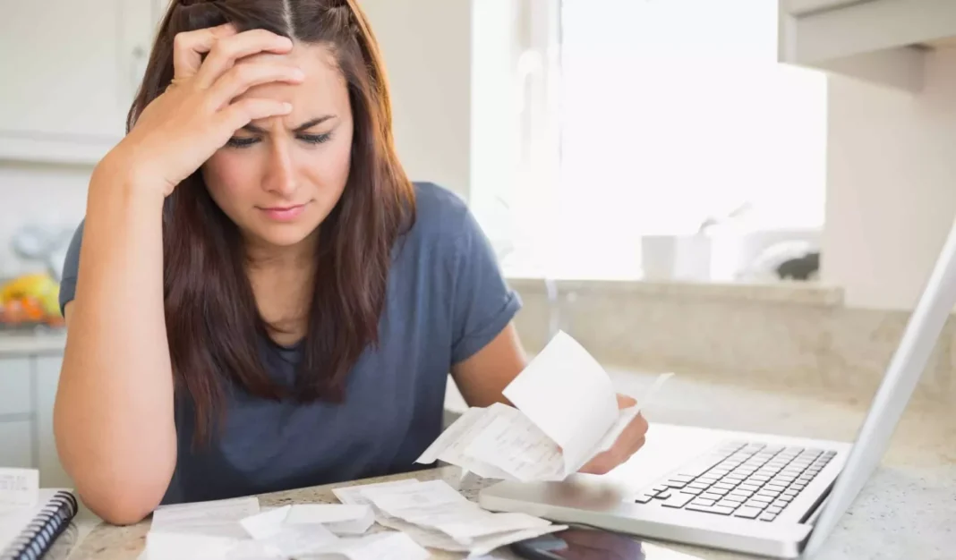 ¡No te cojas esa ‘vaina’! Lo que pasa cuando te atrasas con tus cuotas Las graves consecuencias de la mora en pagos de cuotas