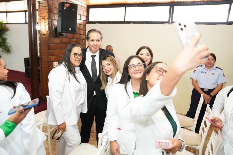 Nuevos Especialistas Arrancan con el CMD y Salud Pública