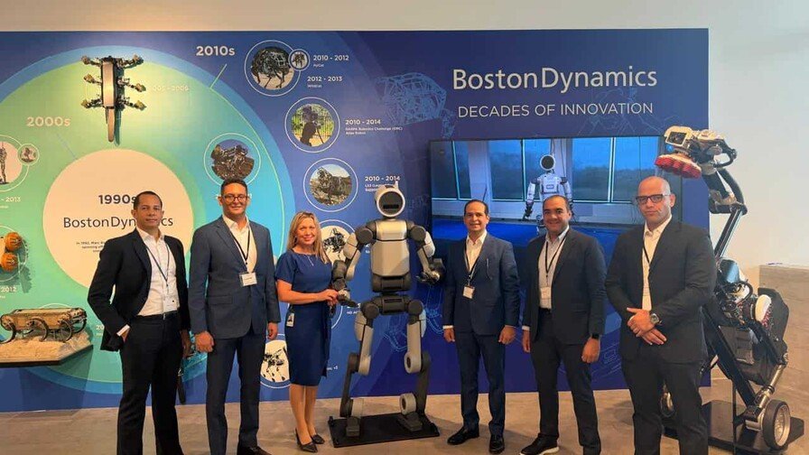 ¡El 9-1-1 se pone ‘bacano’ con Boston Dynamics en la robótica de emergencias! El 9-1-1 explora robótica con Boston Dynamics para emergencias
