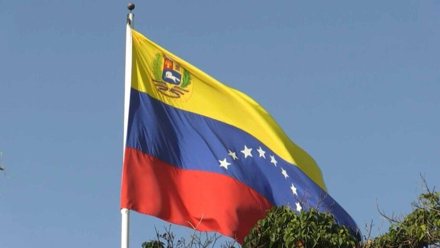 El Lio de los Venezolanos Piden al Gobierno Dominicano Mantener Flexibilidad en Plan de Normalización