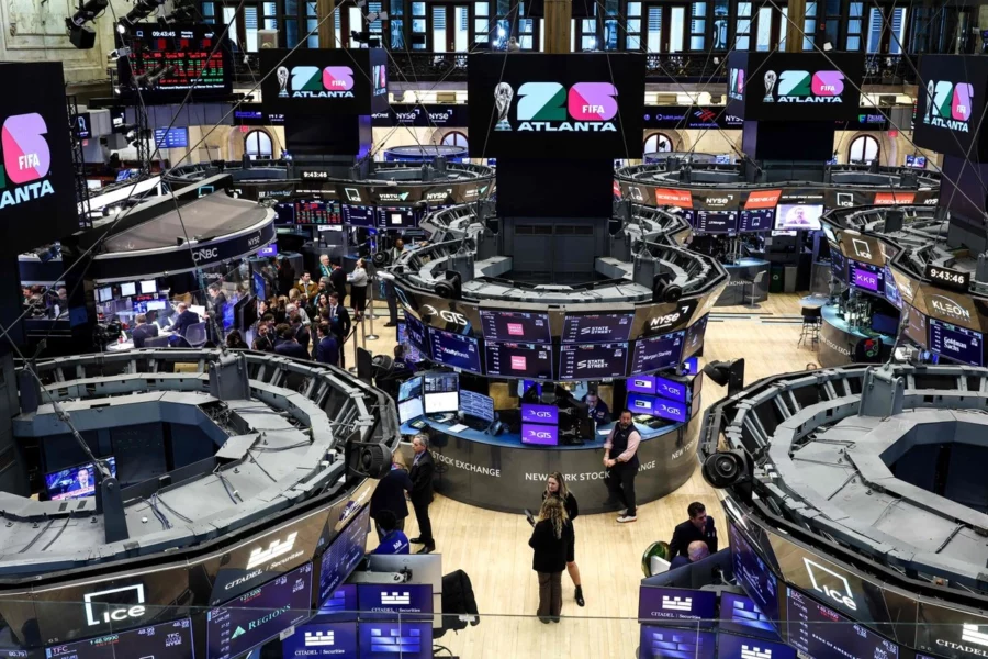 ¡Qué ‘vaina’ con Wall Street! La tecnología y el lío con Irán revuelcan el mercado Wall Street: La tecnología y la tensión con Irán revuelcan el mercado