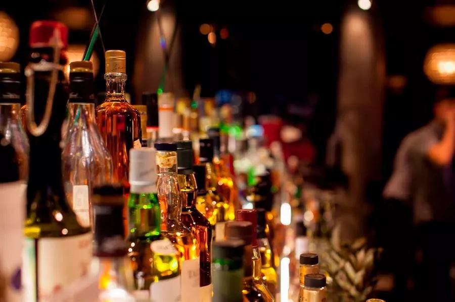 ¡Qué ‘vaina’! Cierran 744 negocios de bebidas por líos con el horario Cierran 744 negocios de bebidas por problemas de horario
