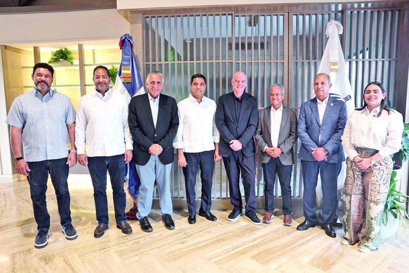 La ‘jugada’ de Infantino en RD: ¿Qué busca el presidente de FIFA en el Caribe? La jugada de Infantino en RD: Que busca el presidente de FIFA en el Caribe?