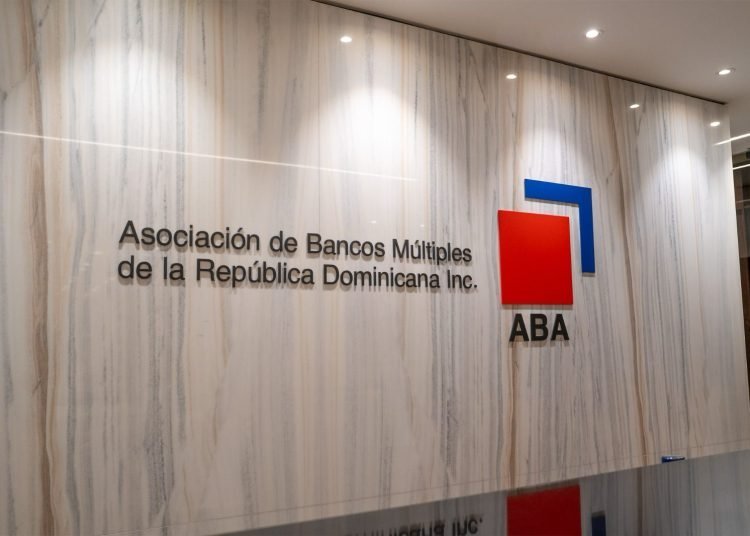 La Economía Dominicana: ¡Un ‘Tigueraje’ de Solvencia y Crédito que no se Quita! La Economía Dominicana: Solvencia y Crédito que no se Quita