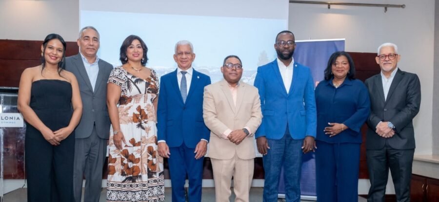 Adopae: ¡Qué ‘Vaina’ Más ‘Jevi’! Impulso al Periodismo Cultural Dominicano Adopae: Impulso al Periodismo Cultural Dominicano