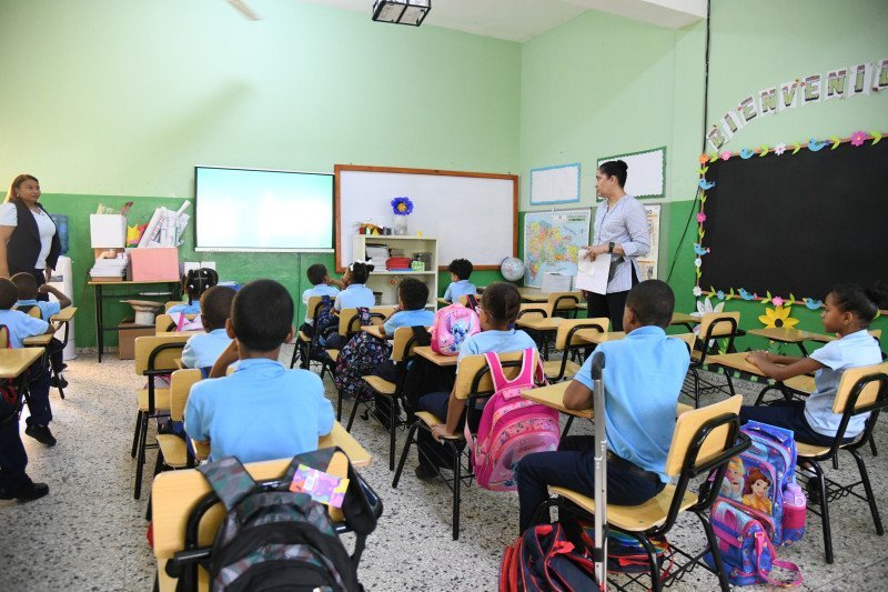 La ‘Vaina’ de la Jornada Extendida: ADP Cuestiona Calidad Educativa La Vaina de la Jornada Extendida: ADP Cuestiona Calidad Educativa