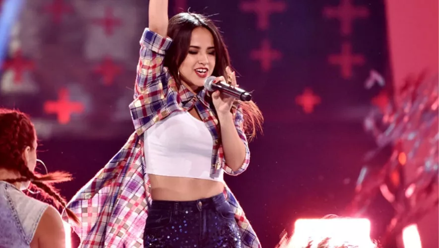 Becky G presenta 'Baraja Bendita': Un viaje sonoro por las raíces latinas
