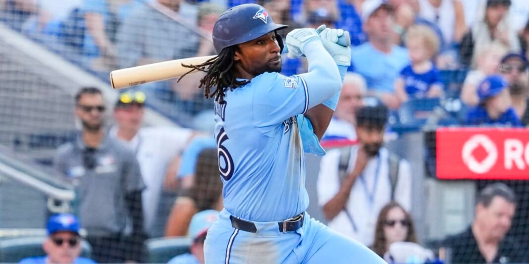 ¡Blue Jays ‘Prendidos’! Dobletean a los Yankees y se Meten de Lleno en el ‘Coro’ del Wild Card Blue Jays Sorprenden a Yankees con Dos Victorias y Escalan en el Wild Card