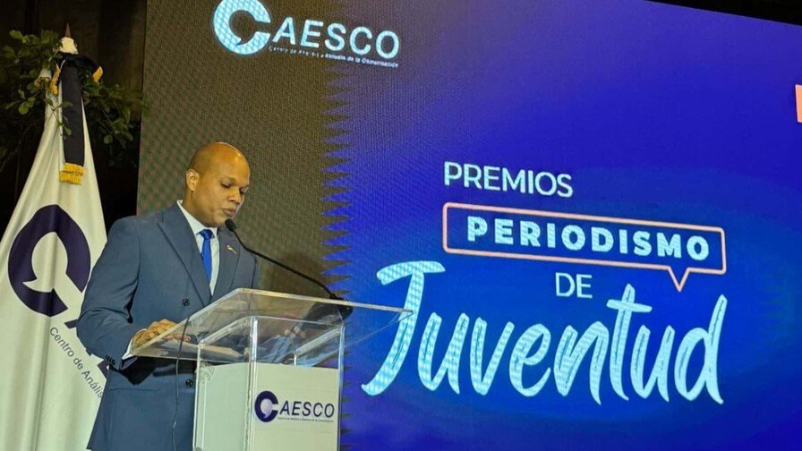 Caesco premia el ‘tigueraje’ del periodismo joven: ¡Un coro bacano! Caesco premia el periodismo joven