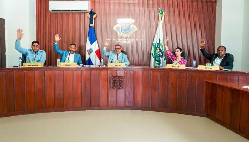 Verón-Punta Cana: ¡El ‘Tapón’ Vehicular es una ‘Vaina’ Urgente! Verón-Punta Cana: El Tapón Vehicular es una Urgencia