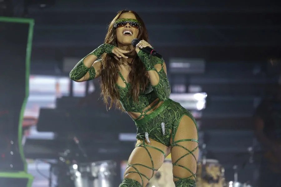 Anitta llega con un ‘vibe’ diferente: meditación y cero ‘chercha’ de alcohol en sus conciertos Anitta llega con un ambiente diferente: meditación y sin alcohol en sus conciertos