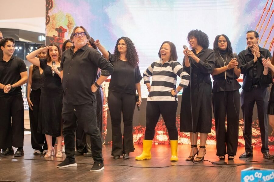 ¡Klk con ‘El Capitán Control’! El Show Más ‘Chulo’ de Anya Damirón en el Teatro Nacional Klk con El Capitan Control! El Show Mas Chulo de Anya Damiron en el Teatro Nacional