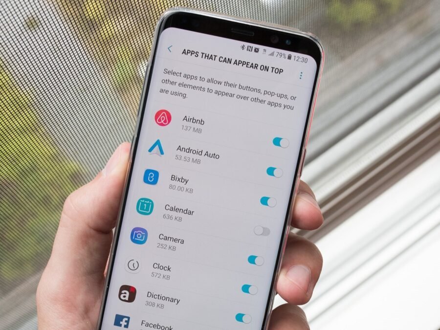 ¡Ay, mi madre! La ‘vaina’ del Screen Overlay te está vaciando el celular sin que lo notes El fraude invisible de Screen Overlay: tu celular bajo ataque