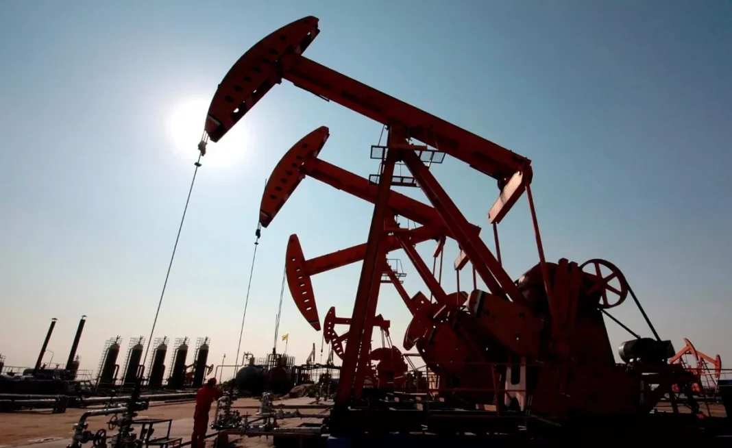El Petróleo de Texas sube por conflicto en el Mar Rojo y Golfo de Omán