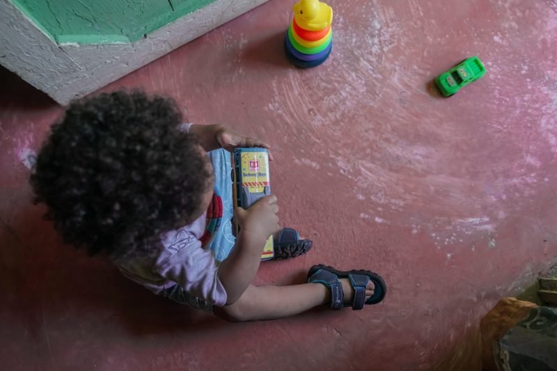 Un Palo para la Salud: Estudio Revela Impacto de Pisos de Concreto en RD