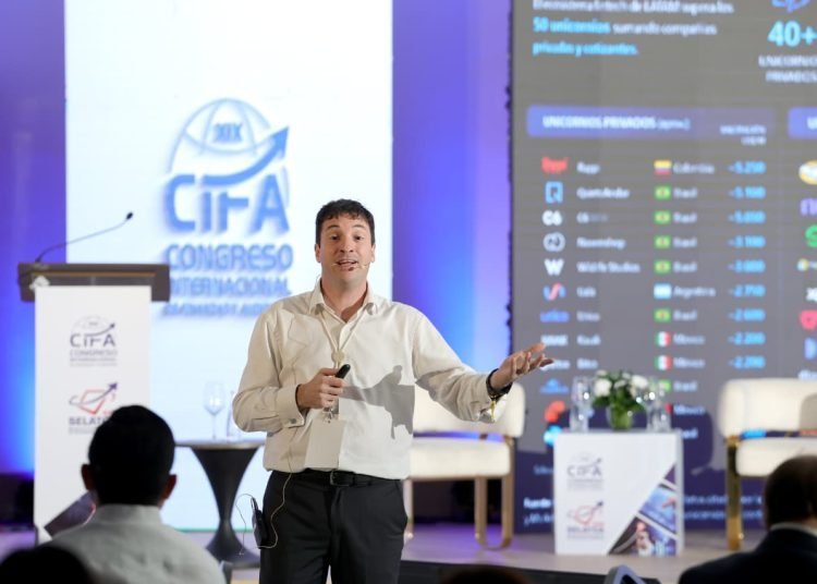 ¡A romper el ‘clavo’! Expertos proponen adaptar la regulación financiera para las Fintech en RD A romper el clavo Expertos proponen adaptar la regulación financiera para las Fintech en RD