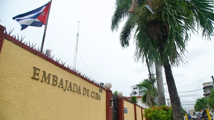 ¡Qué Vaina! Frente Amplio Le Canta la Cuarta al Gobierno por la ‘Expulsión Diplomáticos’ Cubanos Frente Amplio Cuestiona al Gobierno por la Expulsión de Diplomáticos Cubanos