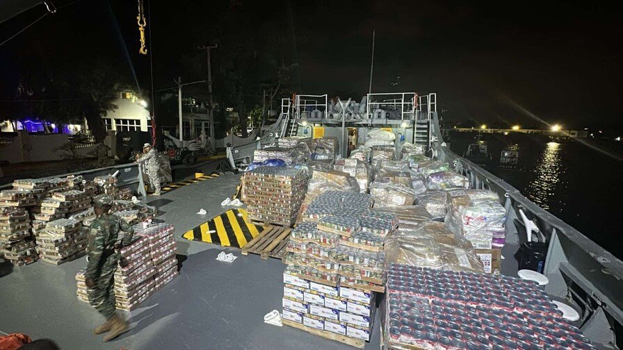 ¡Qué ‘bacano’! RD le tira la mano a Colombia con ayuda humanitaria tras terremoto República Dominicana envía ayuda humanitaria a Colombia tras terremoto