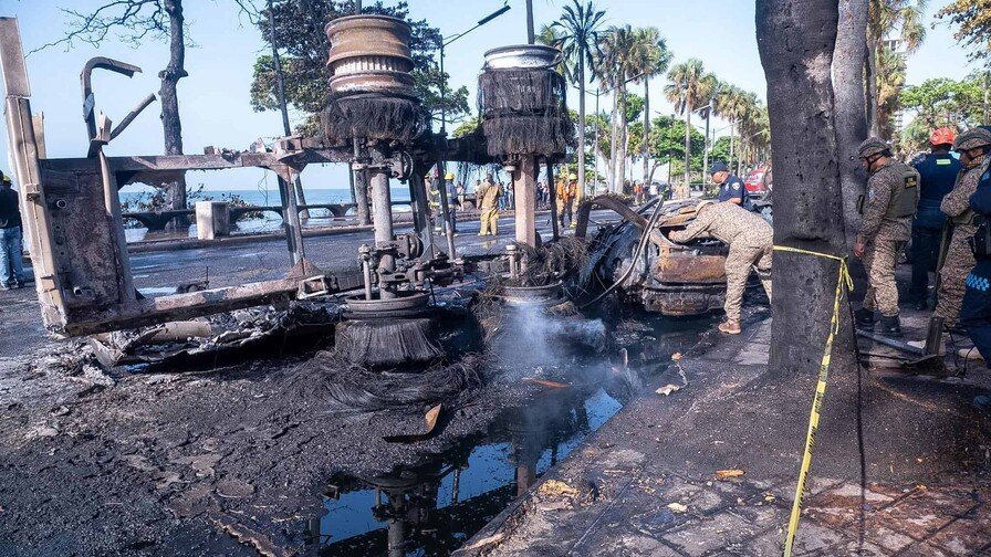¡Un ‘Lío’ en el Malecón! Explosión Mortal de Camión de Combustible Sacude la George Washington Explosión Mortal de Camión de Combustible Sacude la George Washington