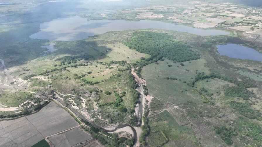 ¡El INDRHI se Pone las ‘Botas’ para Asegurar el Agua en la Frontera y el ‘Bochinche’ de la Presa Don Miguel! El INDRHI se Pone las Botas para Asegurar el Agua en la Frontera y el Bochinche de la Presa Don Miguel