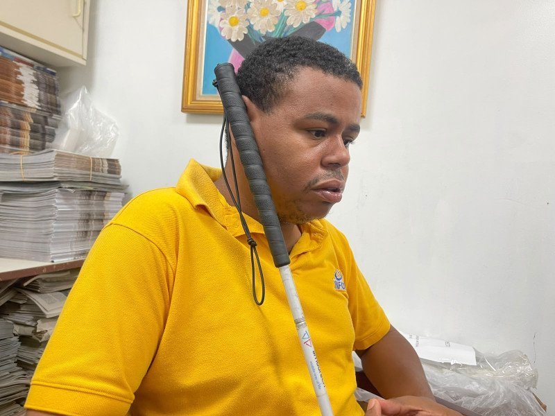 ¡Qué Vaina! Joven No Vidente Clama por ‘Ayuda Médica’ y un ‘Bolo’ en Santiago Joven No Vidente Clama Ayuda Médica y un Empleo Digno en Santiago