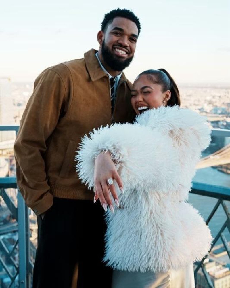 ¡Qué Vaina Bacana! Karl-Anthony Towns y Jordyn Woods Arman un ‘Coro’ de Boda de ‘Lujo’ en California Que Vaina Bacana Karl-Anthony Towns y Jordyn Woods Arman un Coro de Boda de Lujo en California