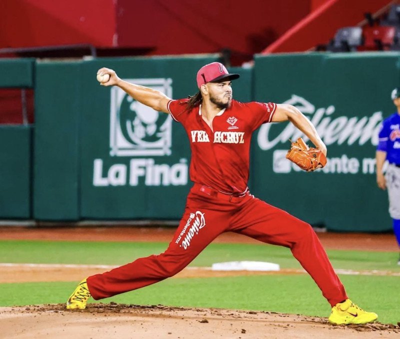 Que Vaina de Cambio Lamet a los Leones Cabrera a las Aguilas en la LIDOM